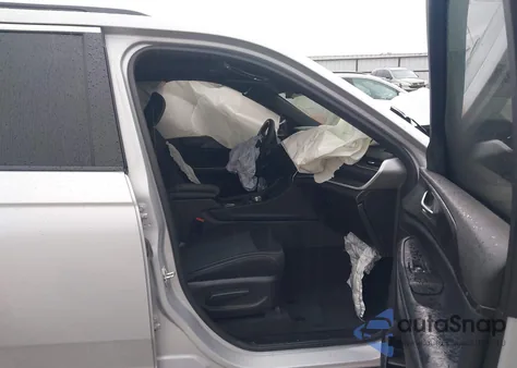 2025 Jeep Grand Cherokee Laredo X 4X4 z USA, uszkodzony, nr VIN 1C4RJHAG4SC288556